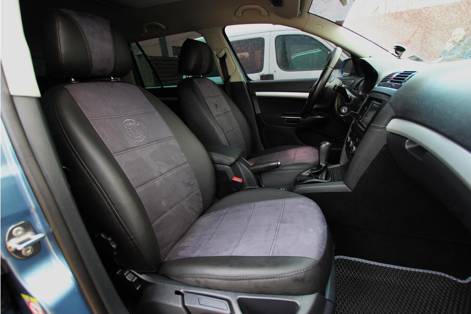 Skoda Octavia II A5 2006–2010 Sätesskydd i konstläder+tyg+Alcantara Antara A001 (komplett sats för hela kupén) Image