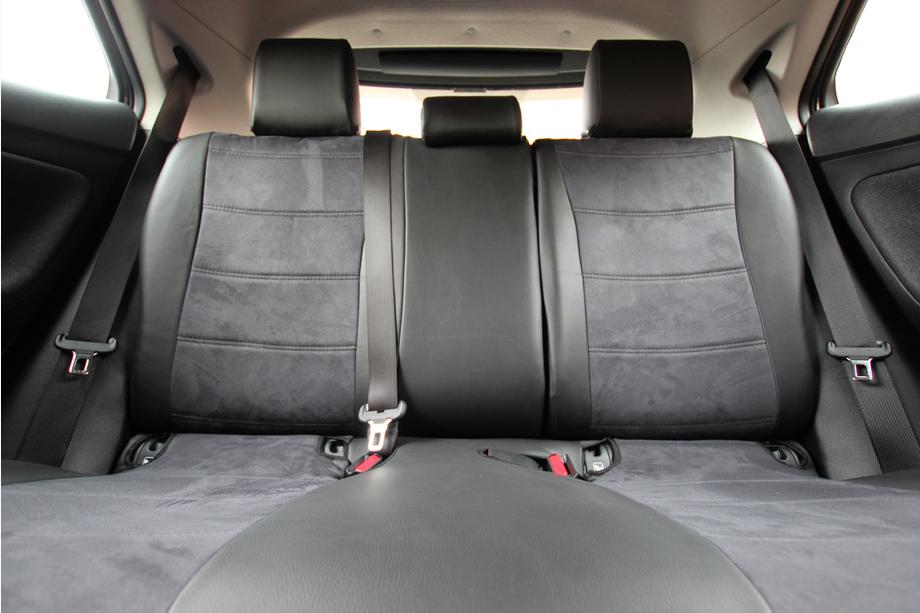 Toyota Yaris/Yaris Cross (XP210) 2020– Sätesskydd i konstläder+tyg+Alcantara Antara A001 (komplett sats för hela kupén) Foto 3
