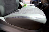 Volkswagen Caddy 2010–2015 Sätesöverdrag i konstläder + tyg + alcantara Antara A001b (komplett set för hela kupén) foto 13