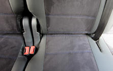 Volkswagen Caddy 2010–2015 Sätesöverdrag i konstläder + tyg + alcantara Antara A001b (komplett set för hela kupén) foto 6