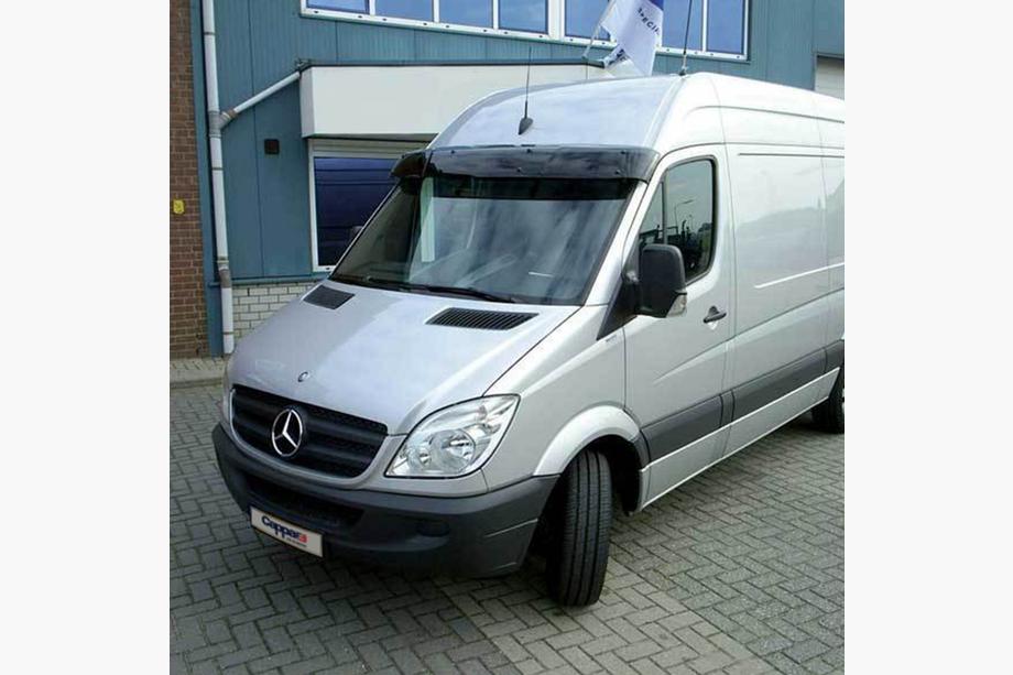 Mercedes Sprinter W906 2006–2018 Solskärm för vindruta med ram V2 (svart blank, 5 mm) Foto 6