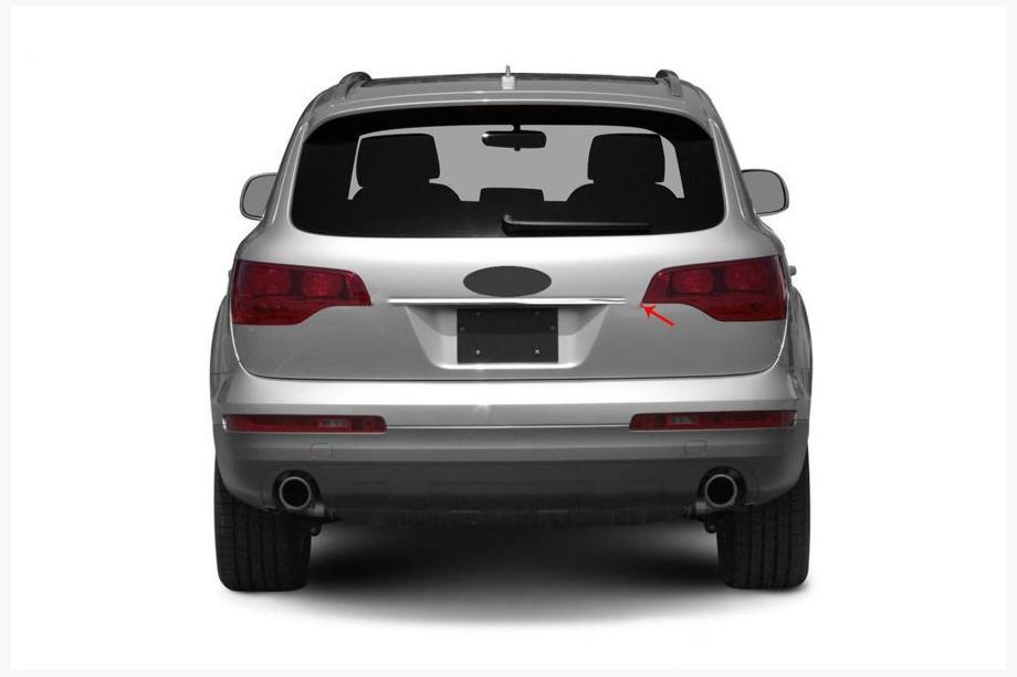 Audi Q7 2005–2015 Kromlist ovanför registreringsskylt OmsaLine (rostfritt stål) Image
