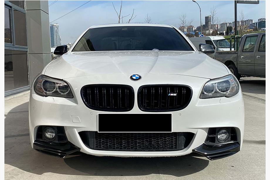 BMW 5-serien F10/F11 2010–2016 Frontläpp DPT Flap (för M-Performance, svart högglans) Image