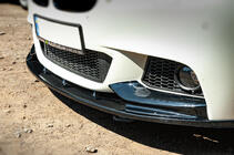 BMW 5-serien F10/F11 2010–2016 Frontläpp till främre stötfångare OmsaLine (svart) foto 2