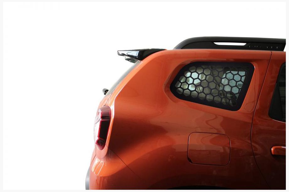 Renault Duster 2018–2024 OmsaLine täckpaneler för bakruta (2 st, ABS) Image