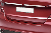Fiat Tipo Cross 2021– Kromlist ovanför registreringsskylten (rostfritt stål) foto 1