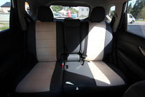Nissan X-trail T32/Rogue 2014–2021 Sätesskydd i konstläder (eco) + tyg + antara Antara A0013 (komplett kupésats) foto 2