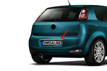 Fiat Punto Grande/EVO 2006–2018 Kromlist ovanför registreringsskylten (rostfritt stål) foto 1