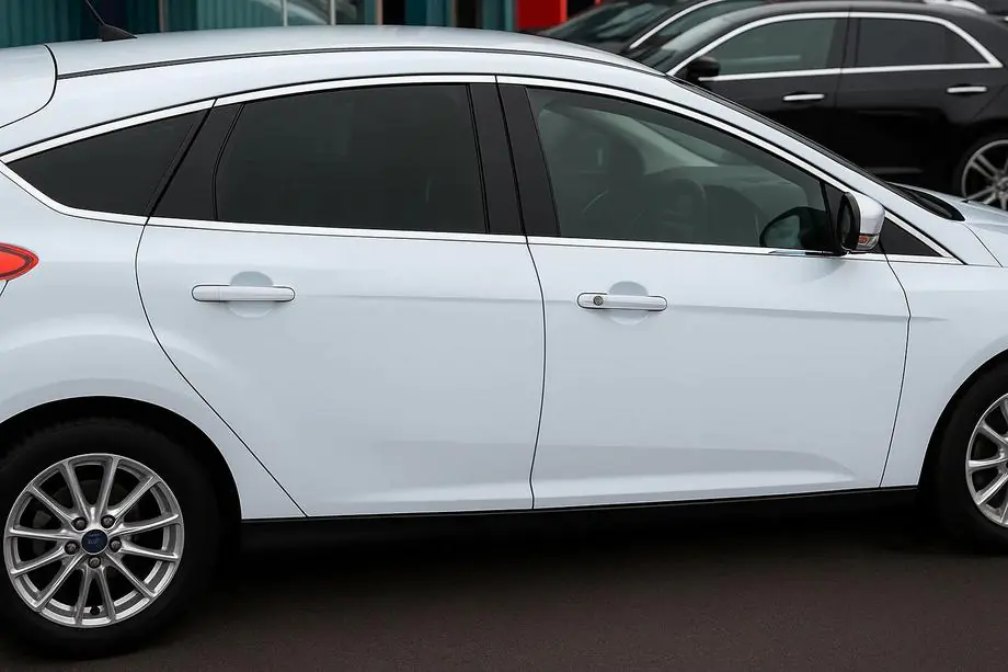 Ford Focus III 2011–2017 Komplett fönsterlistpaket HB (12 delar, rostfritt stål) Image