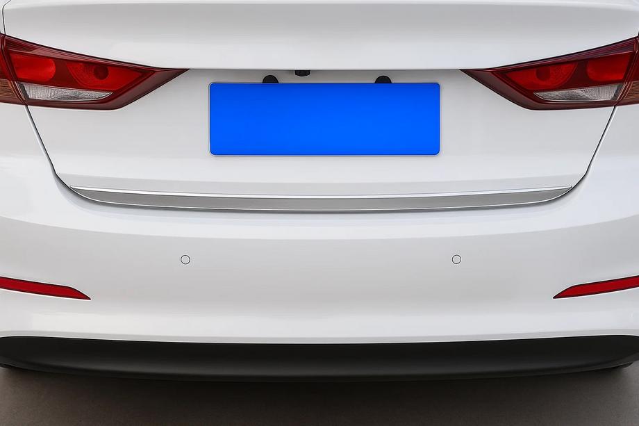 Hyundai Elantra (AD) 2015–2020 Kromlist till baklucka (rostfritt stål) Foto 1