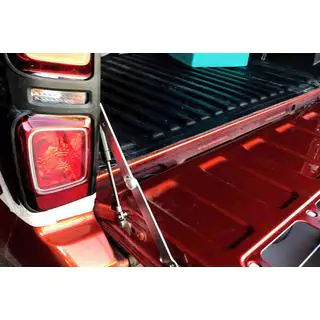 Gasfjädrar till baklucka Isuzu D-Max 2019– foto 1