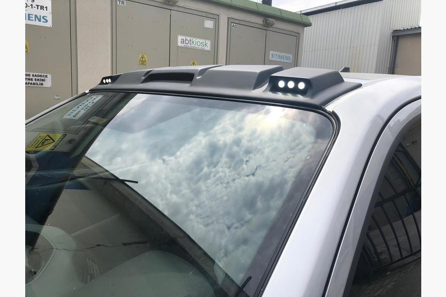 Nissan Navara/NP300 2016– Solskärm för vindruta (Meliset LED V1) Image
