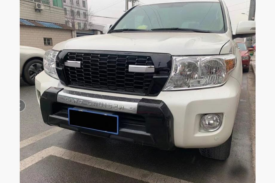 Toyota Land Cruiser 200 2007–2021 Kylargaller med text 2012-2016 (GR Sport) Image