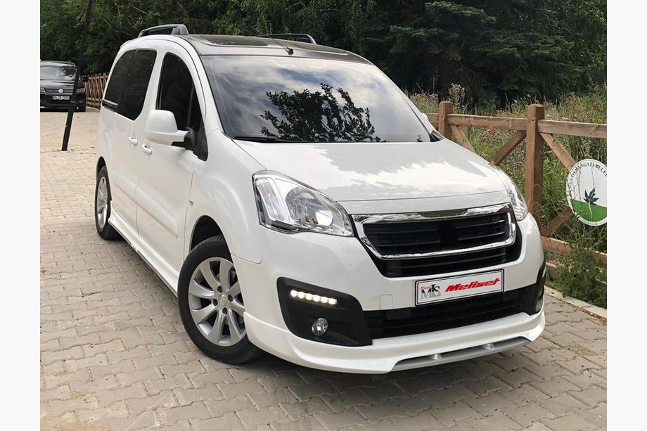 Peugeot Partner Tepee 2008–2018 Frontläpp 2015-2018 (för lackering) Image