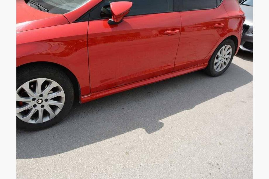 Seat Leon 2013–2020 Meliset sidokjolar (för lackering) Image