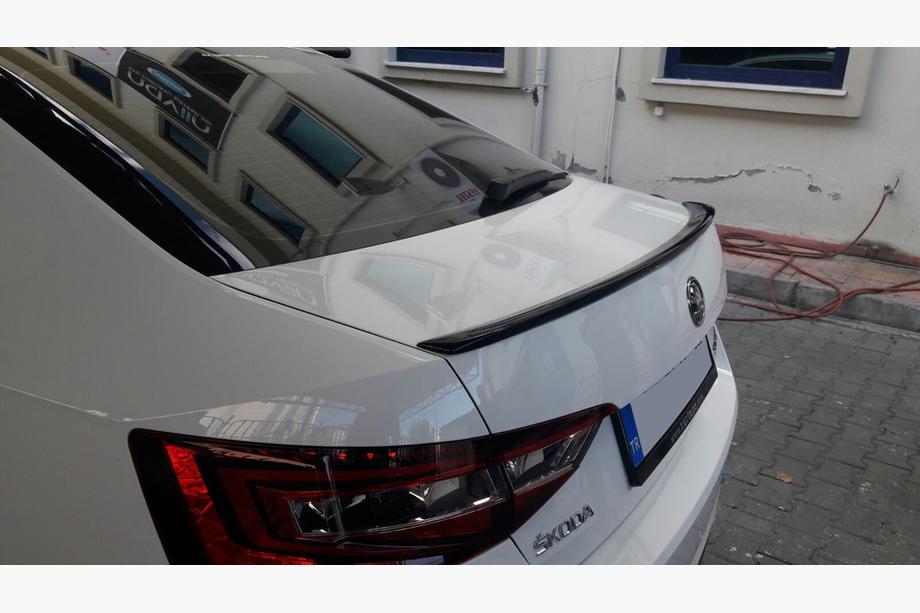 Skoda Superb 2015–2024 Spoiler för lackering Image