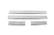 Seat Leon 2013–2020 Tröskelskydd Carmos V2 (4 st, rostfritt) foto 1