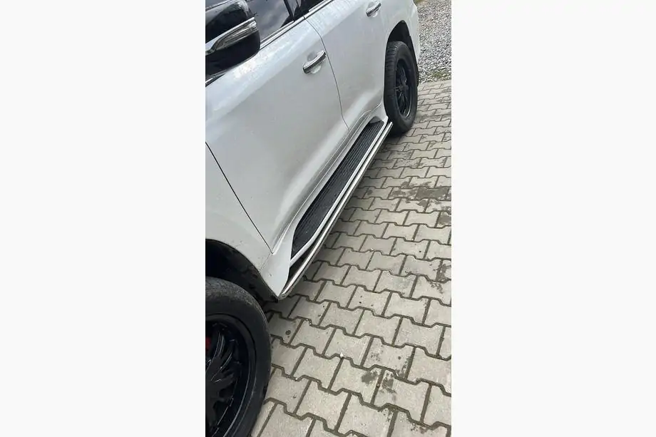 Lexus LX570/450d 2008–2022 Sidosteg 2015-2022 (rostfritt stål) Image