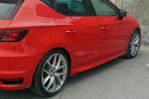 Seat Leon 2013–2020 Performance sidokjolar (svarta) foto 1
