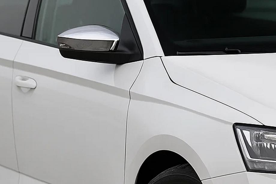 Skoda Rapid 2012–2019 Spegelkåpor i rostfritt stål med urtag för blinkers (2 st) Image