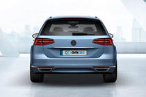 Volkswagen Passat B8 2015–2023 List ovanför registreringsskylten i rostfritt stål SW (OmsaLine) foto 1