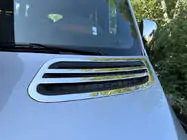 Mercedes Sprinter W907/W910 2018– OmsaLine kromlist för luftintag (2 st., rostfritt stål) foto 2