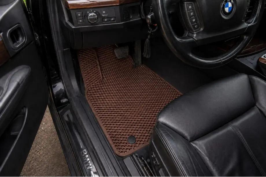 BMW 7-serien E65/66 2001–2008 Golv­mattor E65 (EVA, bruna) Image