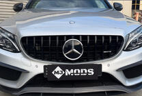 Mercedes C-class W205 2014–2021 Panamericana GT Black frontgrill (för Avantgarde/AMG-Line/C43 AMG) 2014-2021, utan kamera foto 1