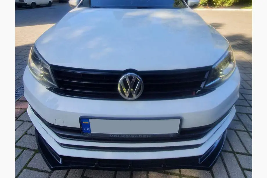 Volkswagen Jetta 2011–2018 Lip frontläpp till främre stötfångare (2010-2018, blank svart) Foto 11