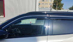 Peugeot 2008 2019– Vindavvisare med kromlist (4 st, Niken) foto 1