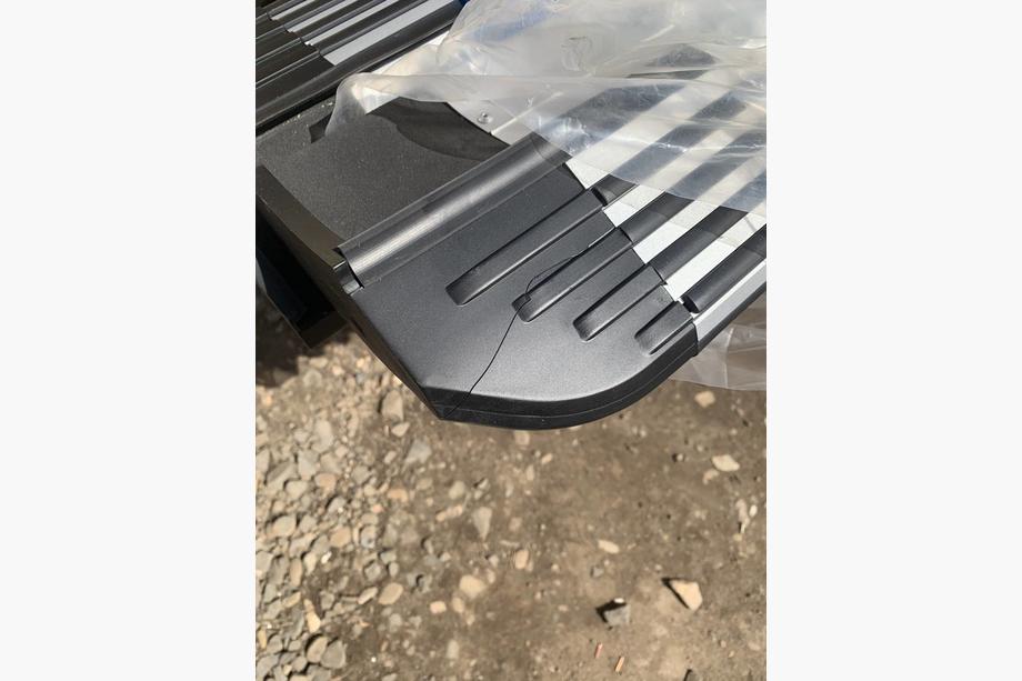 Volkswagen Touareg 2002–2010 REA! OEM sidosteg (2 st, aluminium) Foto 5