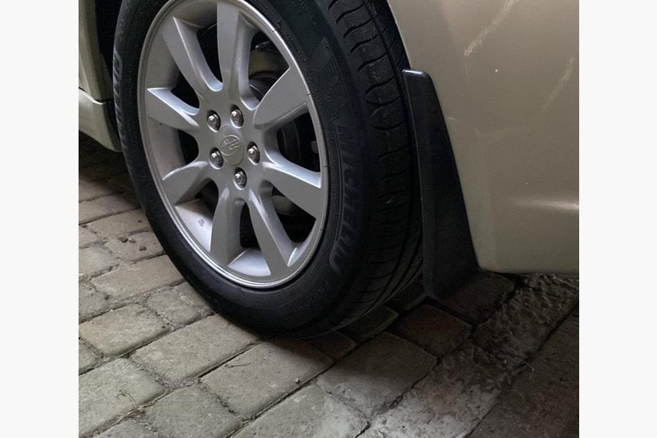 Subaru Legacy 2003–2009 Stänkskydd Premium 2006-2009 (4 st) Image