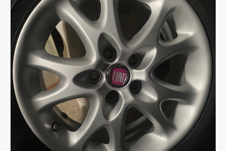 Fiat Navkapslar för fälgar V2 49/42,5 mm röda (set 4 st, 0735448759) Image