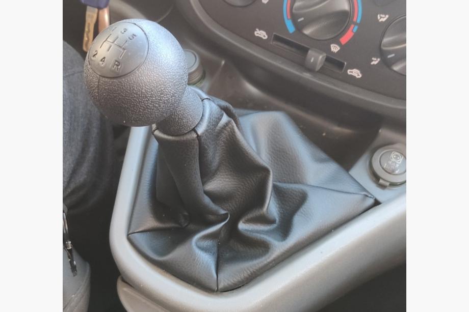 Fiat Doblo I 2005–2010 Fiat Doblo 2005-2010 växelspaksknopp och växelspaksdamask OEM 735424356 (svart) Image