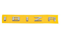 Seat Ibiza 2017– Ibiza emblem 6L6853687A (275 mm x 25 mm) foto 1
