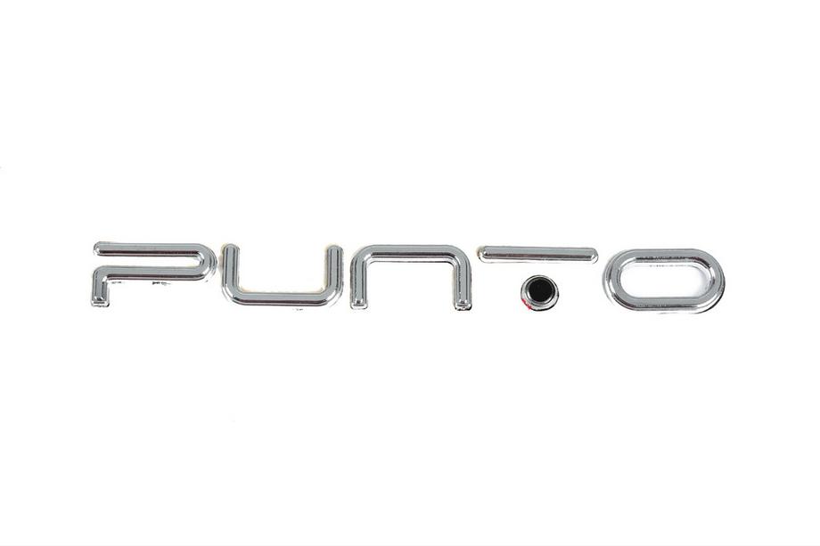 Fiat Punto Grande/EVO 2006–2018 Punto textemblem för EVO (svart punkt, 2037b) Image