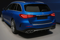 Mercedes C-klass W206 2022– Bakre stötfångarskydd Carmos matt (SW, rostfritt stål) foto 1