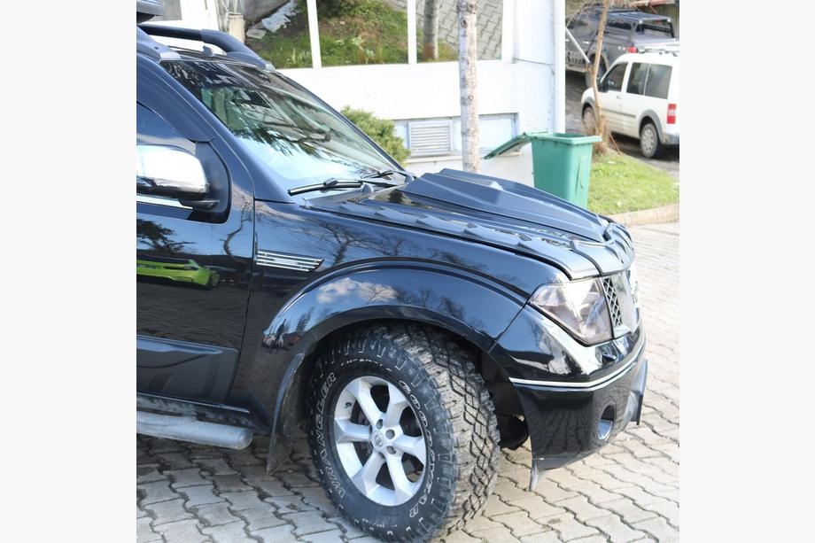 Nissan Navara 2006–2015 Set med motorhuvsöverdrag DRAGON (3 st) Foto 5