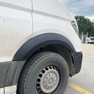 Breda skärmbreddare (4 st, svarta) Volkswagen Crafter 2016– foto 1