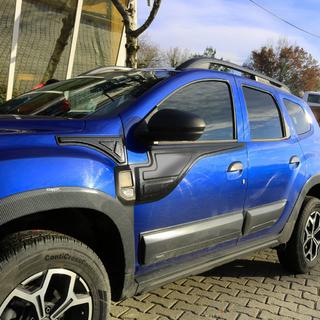 Övre dörrlister (4 st) Renault Duster 2018–2024 foto 1