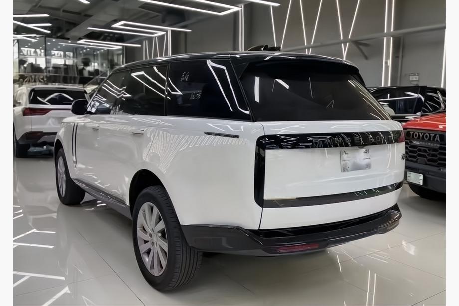 Range Rover V L460 2021– Bodykit-sats Foto 3