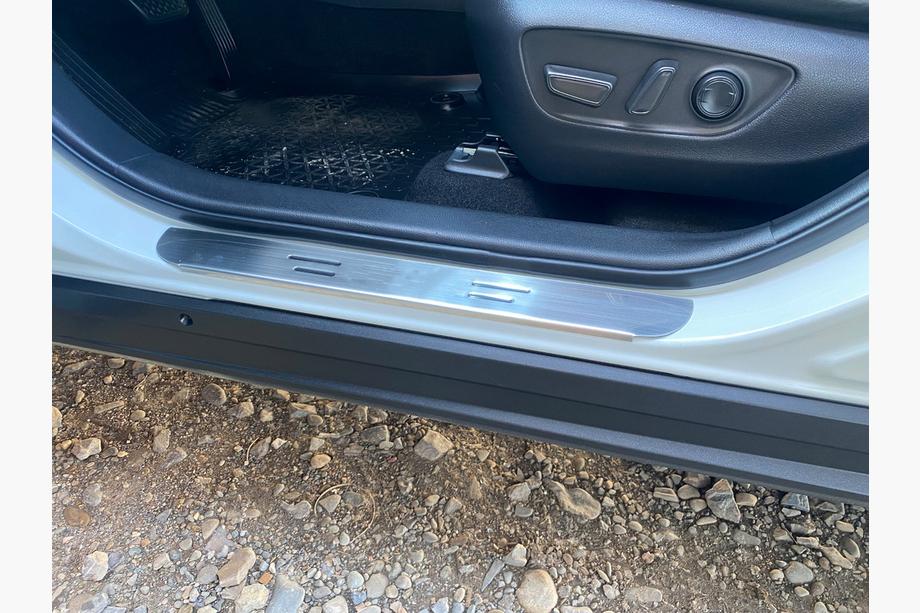 Toyota Rav 4 2019–2025 Instegslister Carmos (4 st, rostfritt) Image