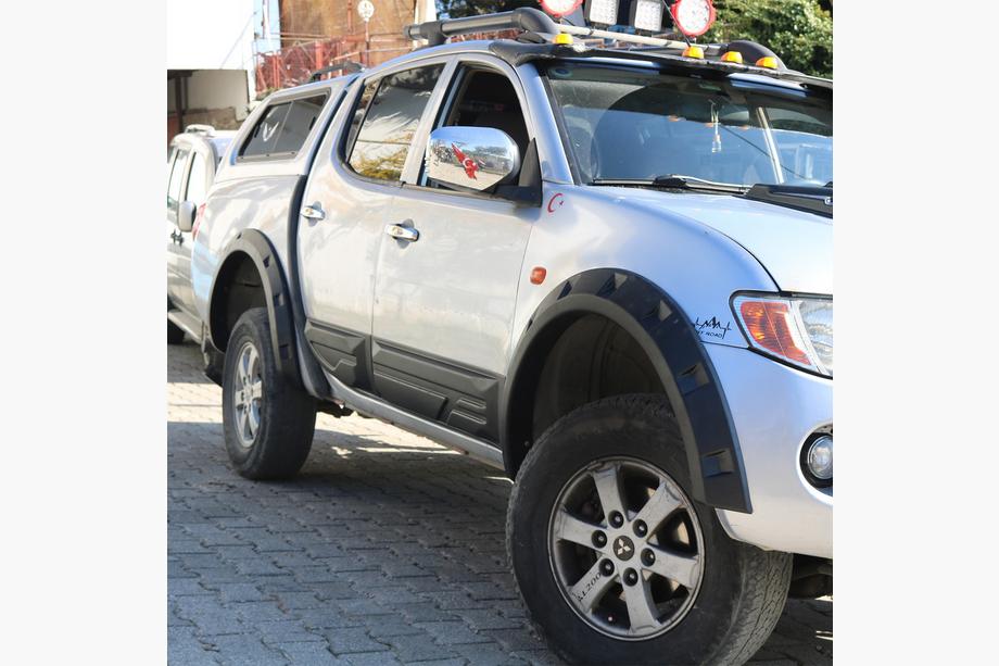 Mitsubishi L200 2006–2015 Hjulhusbreddare (EuroCap) Image