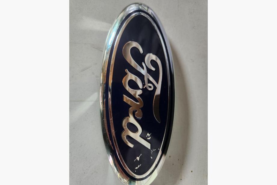 Ford Fusion 2002–2012 Rea! Främre emblem (med clips) Image