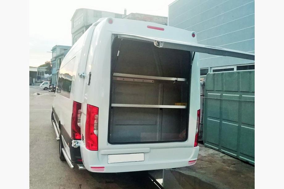Mercedes Sprinter W907/W910 2018– Takräcke (högt tak) Foto 1