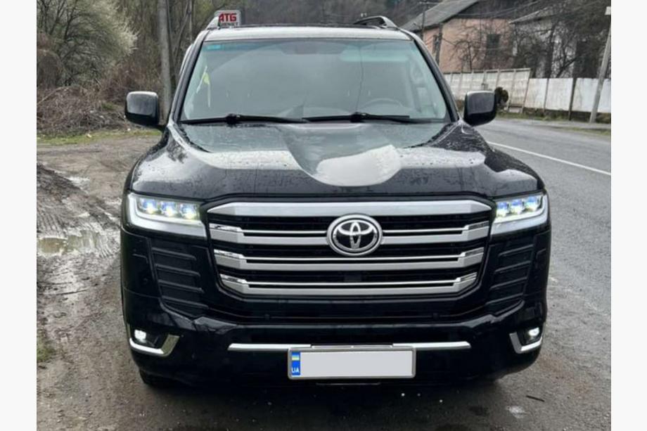 Toyota Land Cruiser 200 2007–2021 Restylingkit för LC 300 High-Line (komplett sats) Foto 4