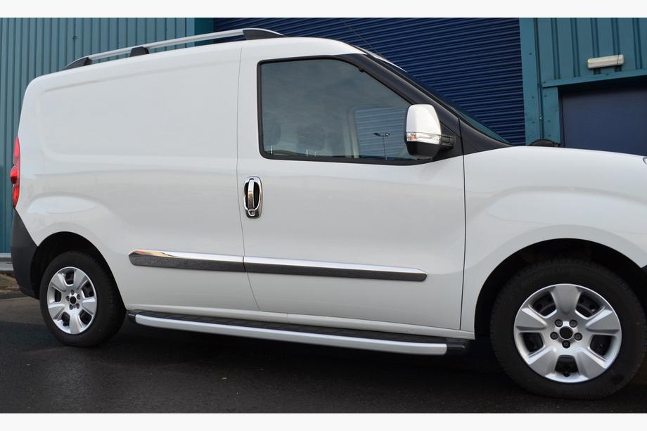 Peugeot Bipper 2008–2017 Dörrhandtagsskydd och inramning (8 st, rostfritt) Foto 2