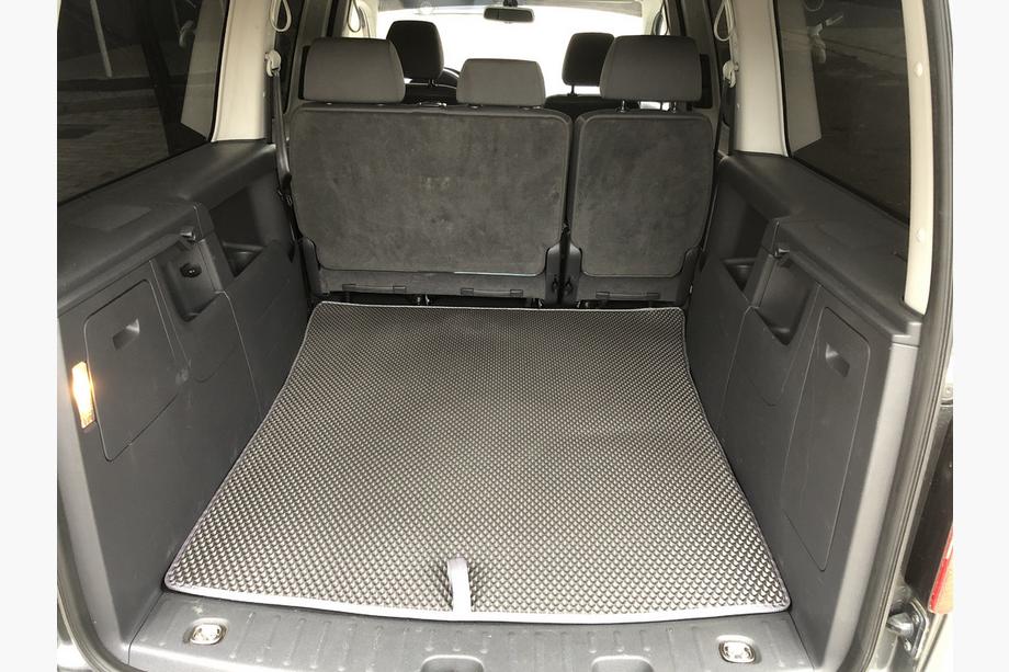 Volkswagen Caddy 2010–2015 Bagagerumsmatta V2 MAXI (EVA, svart) Image