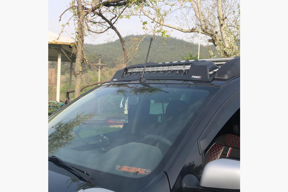 Renault Duster 2008–2017 Vindrutvisir V3 (LED) Foto 2