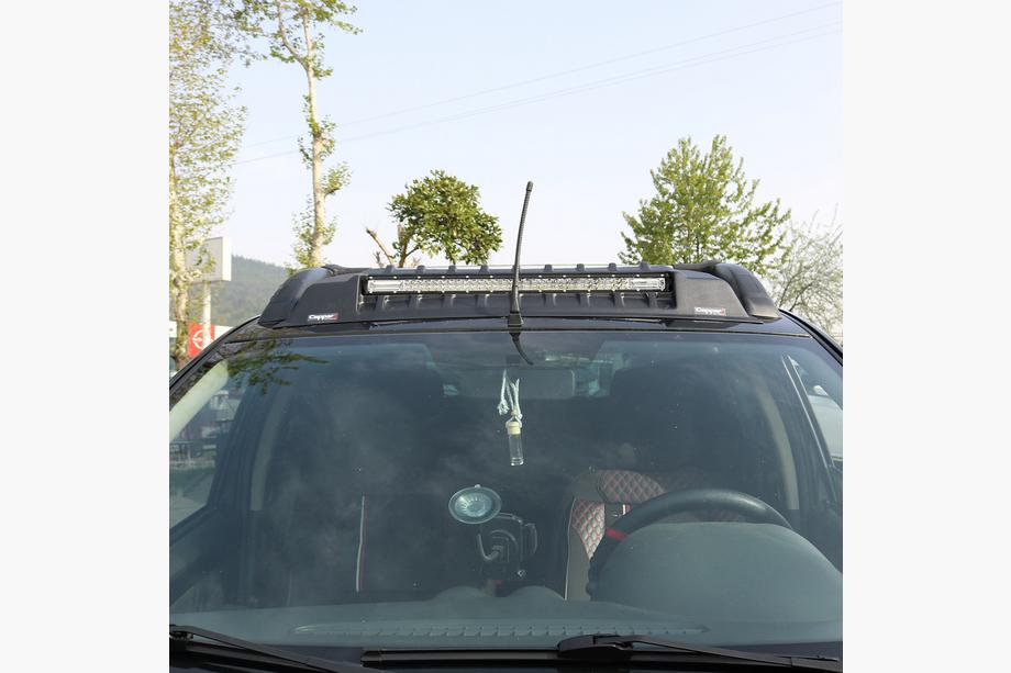 Renault Duster 2008–2017 Vindrutvisir V3 (LED) Foto 4
